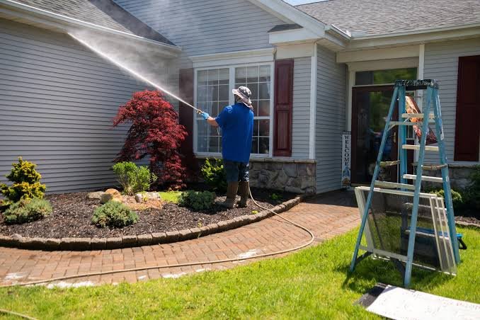 Professional exterior house washing in Auckland